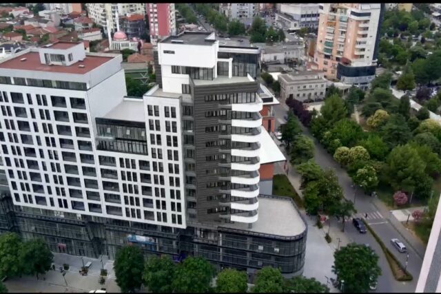 SHITET RESTORANT NE ZEMER TE ELBASANIT