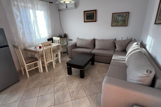 JEPET ME QERA  – Apartament 1+1 ELBASAN