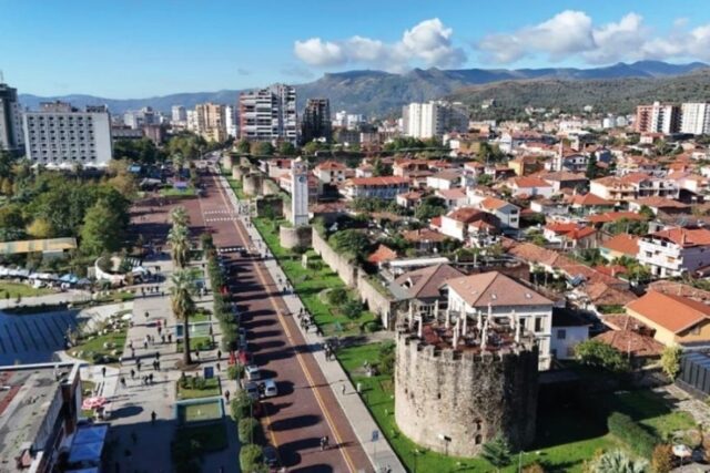 Cmimet e apartamenteve ne Elbasan 2026 sipas zonave. Analize e detajuar e tregut, krahasime cmimesh dhe keshilla per blerje ose investim.