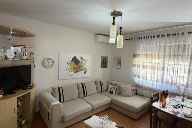 🏡 Shitet Apartament 1+1  ELBASAN